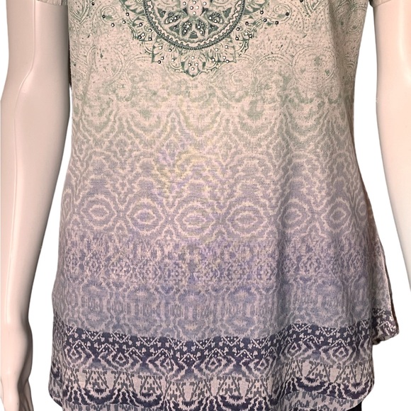 World Unity pullover high low shirt - Picture 3 of 6